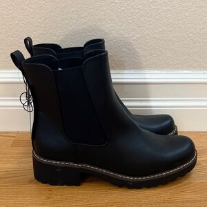 Universal Thread Black Boots